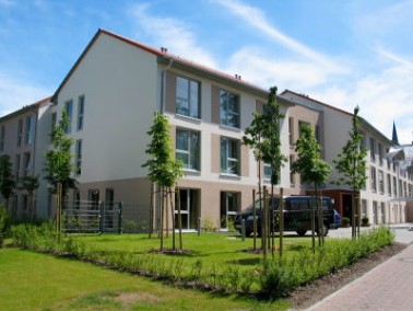 Das Gebäude des KerVita Senioren-Zentrums "Am Park" in Bergen auf Rügen