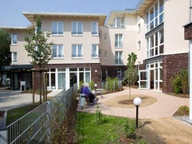 Vorgarten im Altenheim Seniorenheim Seniorenzentrum ELIM Seniorencentrum Bergedorf in Hamburg-Bergedorf