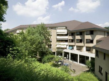 Außenansicht des Altenzentrums St. Lukas in Wernau