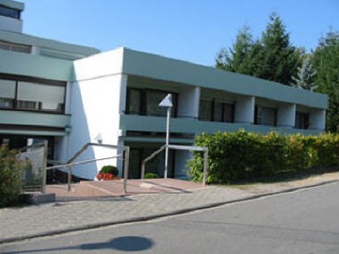 Eingangsbereich des Seniorenwohnsitzes Gümbel GmbH