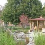 Idyllische Grünanlage mit Pavillon