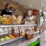 Frisches Obst und Gemüse vom mobilen Supermarkt im Seniorenwohnpark an der Lesum in Bremen