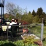Von der Terrasse hat man einen schönen Ausblick ins grüne Örtzetal