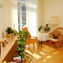 Das Haus bietet helle und freundliche Zimmer
