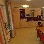 In den Wohnküchen trifft man sich zum kochen und plaudern im Städtischen Altenheim Eicken in Mönchengladbach