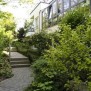 Der Garten der Anlage bietet den Bewohnern Entspannung im Altenzentrum Seniorenheim Ahrtal-Residenz in Bad Neuenahr-Ahrweiler dazu