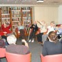 Therapieangebot wie die Sitzgymnastik halten fit in der Alloheim Seniorenresidenz und Betreutes Wohen "An der Elbe" in Wedel