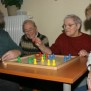 Bewohner beim Spiel