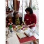 Im SenVital Senioren- und Pflegezentrum "Niklasberg" gehört freundliche und fürsorgliche Hilfe zum Alltag 