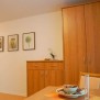 Schrank und Tisch im Pflegewohnstift Am Nordring in Gütersloh