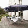 Die großzügig gestaltete Terrasse