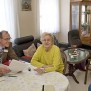 Bewohnerin in ihrem Appartement des Stadtteilzentrum an der Kinzig