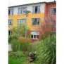 Die Gebäude des Phönix-Haus Gründlach sind von einem schön angelegten Garten umgeben