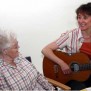 Singen gehört neben vielen weiteren Angeboten zur Freizeitgestaltung