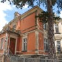 Der alte Baumbestand verleiht dem Gebäude ein besonderes Flair Senioren Villa Hoyer Geringswalde
