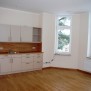 In jeder Wohnung ist die Küche in den Wohnbereich integriert in der Senioren Villa Hoyer Geringswalde