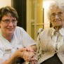 Die Seniorinnen und Senioren leigen dem Pflegeteam am Herzen im Senioren-Zentrum "Am Tempelberg" in Bad Doberan