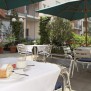 Die großzügige Terrasse der Kursana Residenz Fürth