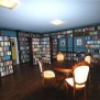 Den Bewohnern steht eine Bibliothek...