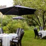 Der großzügig gestaltete Gartenbereich