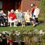 Der Teich ist ein beliebter Ort zum Verweilen im Pflegeheim AWO-Altenhilfezentrum Lotte-Lemke-Haus in Bremerhaven