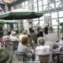 Musikveranstaltung im schönen Innenhof der GDA Seniorenresidenz Schwiecheldthaus in Goslar