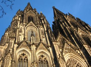 Altenheime, Pflegeheime, Seniorenwohnen in Köln