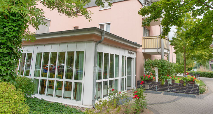 Seniorenstift Zeuthen - Charleston Wohn- Und Pflegezentrum www.wohnen-im-alter.de