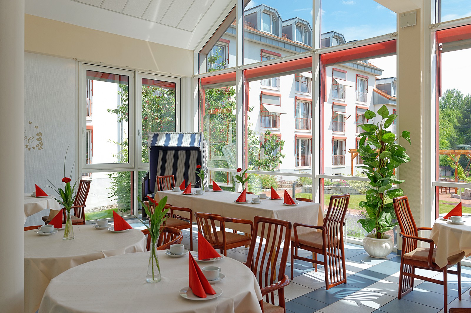 Senvital Senioren Und Pflegezentrum Göttingen Luisenhof www.wohnen-im-alter.de