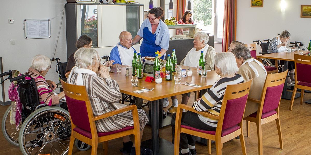 Seniorenzentrum Am Turm Evangelische Heimstiftung www.wohnen-im-alter.de