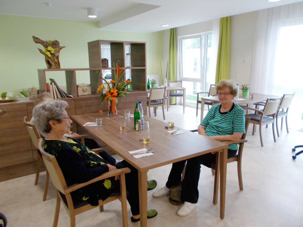 Alloheim Senioren-residenz Pflegeeinrichtung Am Klinikum www.wohnen-im-alter.de